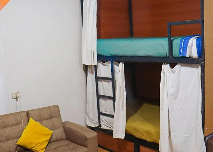 Hostel Malahierba *